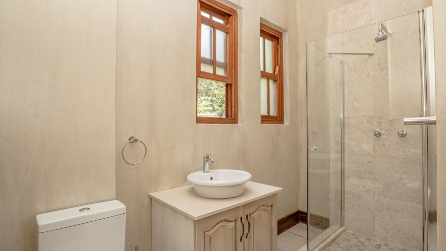 To Let 5 Bedroom Property for Rent in Waterkloof Ridge Gauteng