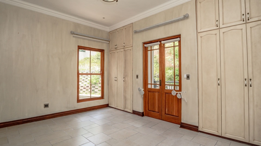 To Let 5 Bedroom Property for Rent in Waterkloof Ridge Gauteng