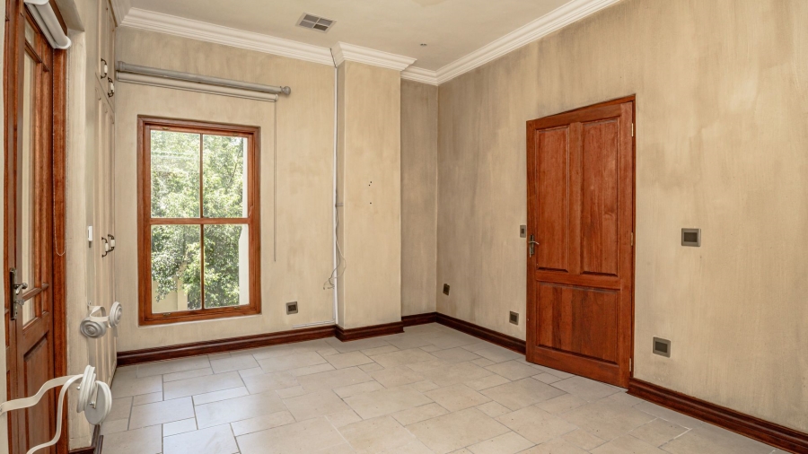 To Let 5 Bedroom Property for Rent in Waterkloof Ridge Gauteng