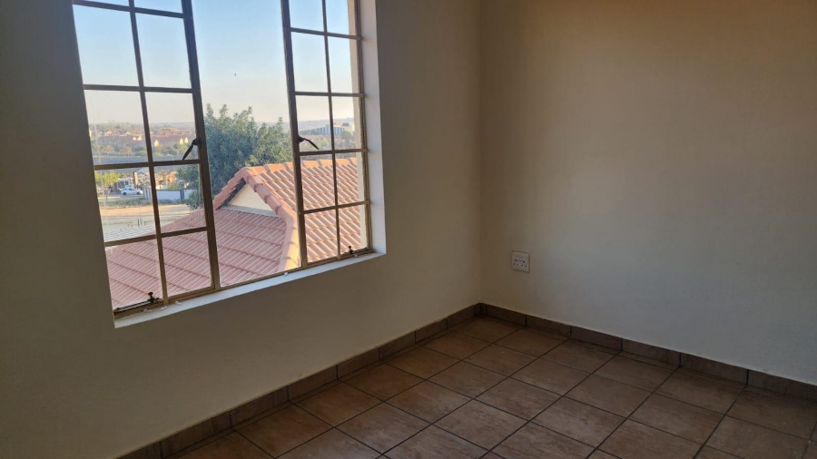 2 Bedroom Property for Sale in Kosmosdal Gauteng