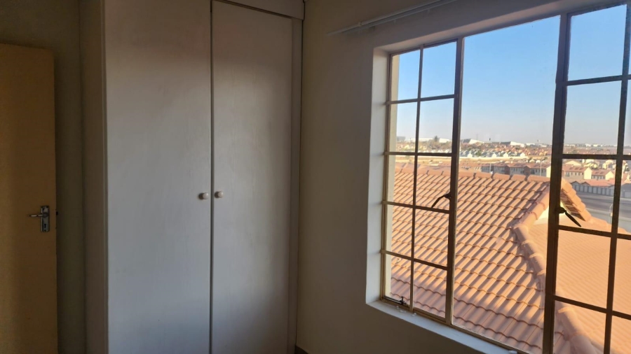 2 Bedroom Property for Sale in Kosmosdal Gauteng