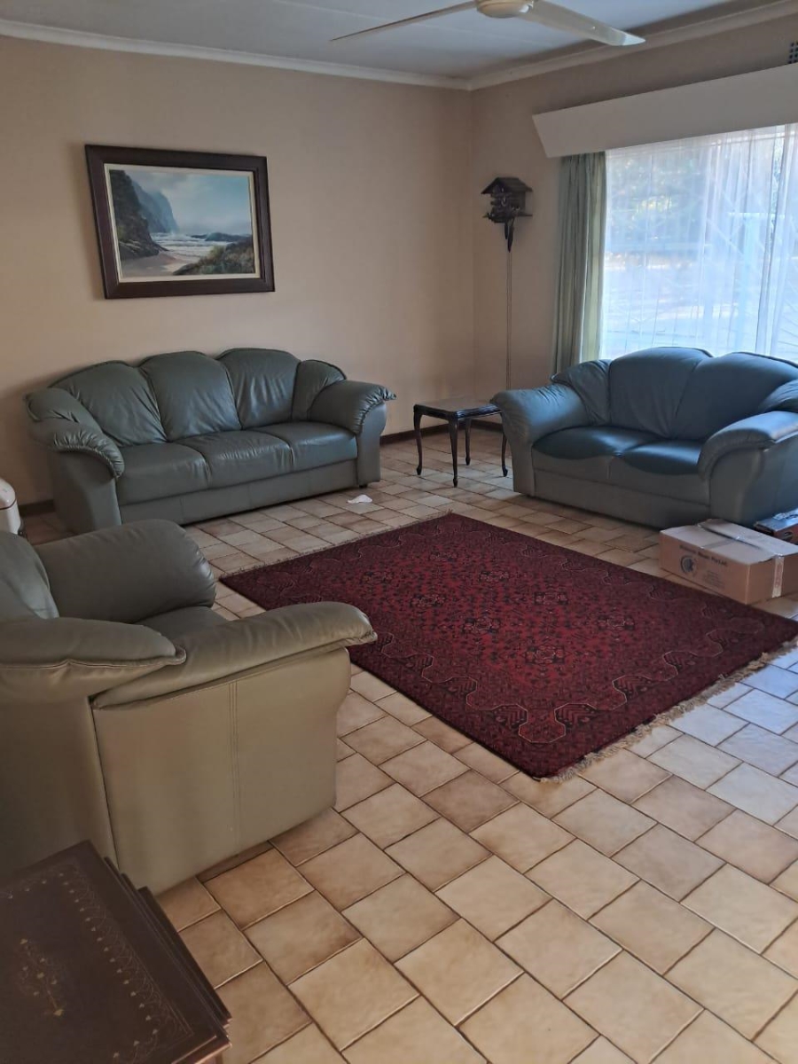 4 Bedroom Property for Sale in Knoppieslaagte Gauteng