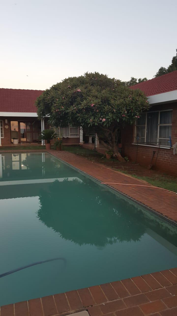 4 Bedroom Property for Sale in Knoppieslaagte Gauteng