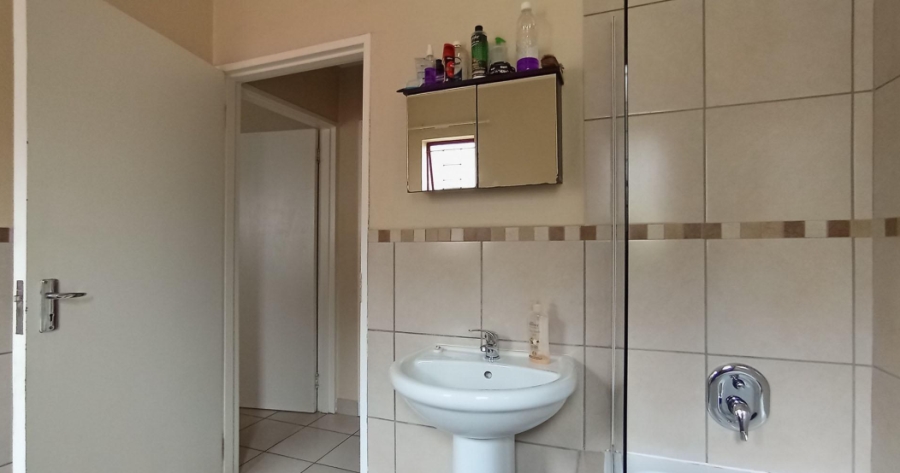 3 Bedroom Property for Sale in Kosmosdal Gauteng