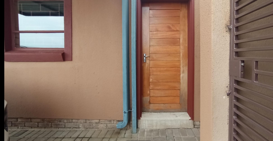 3 Bedroom Property for Sale in Kosmosdal Gauteng