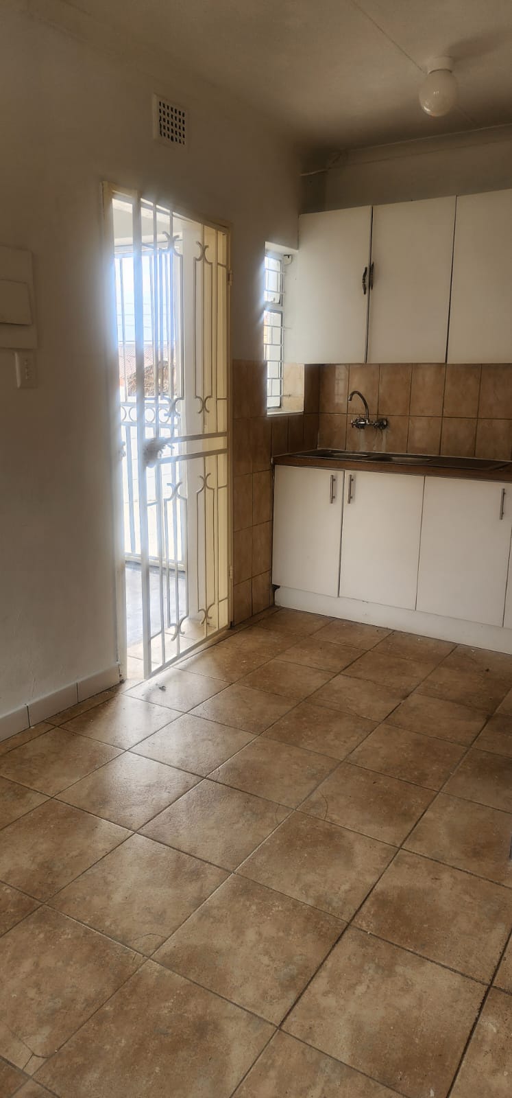 To Let 3 Bedroom Property for Rent in Laudium Gauteng