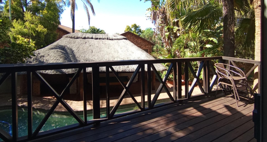 6 Bedroom Property for Sale in Moreleta Park Gauteng