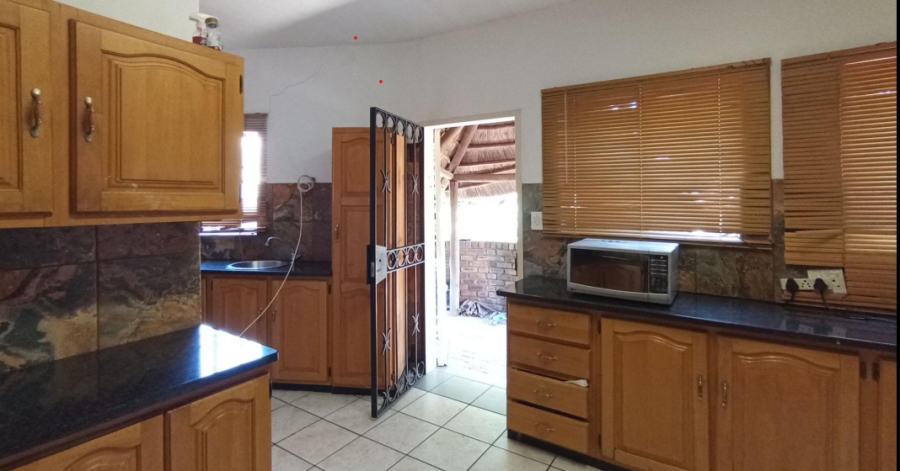6 Bedroom Property for Sale in Moreleta Park Gauteng