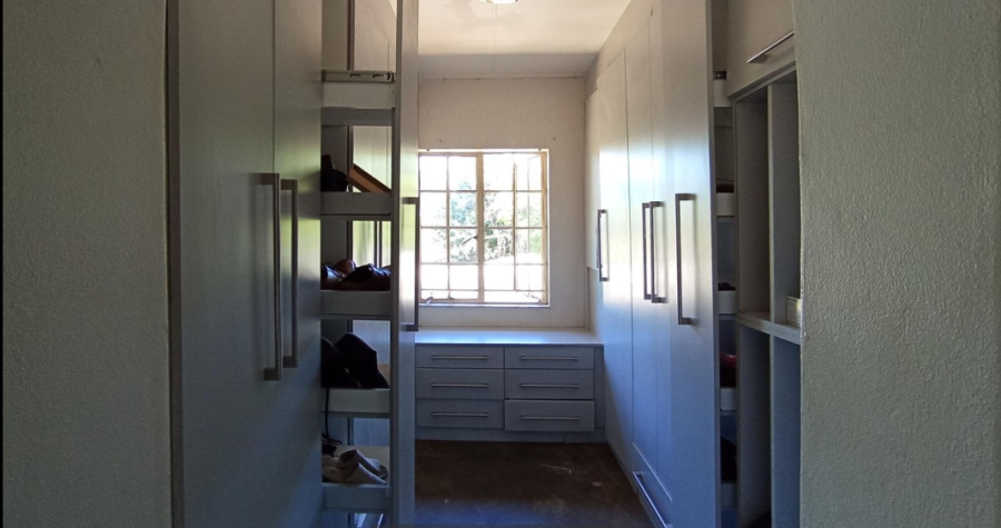 6 Bedroom Property for Sale in Moreleta Park Gauteng