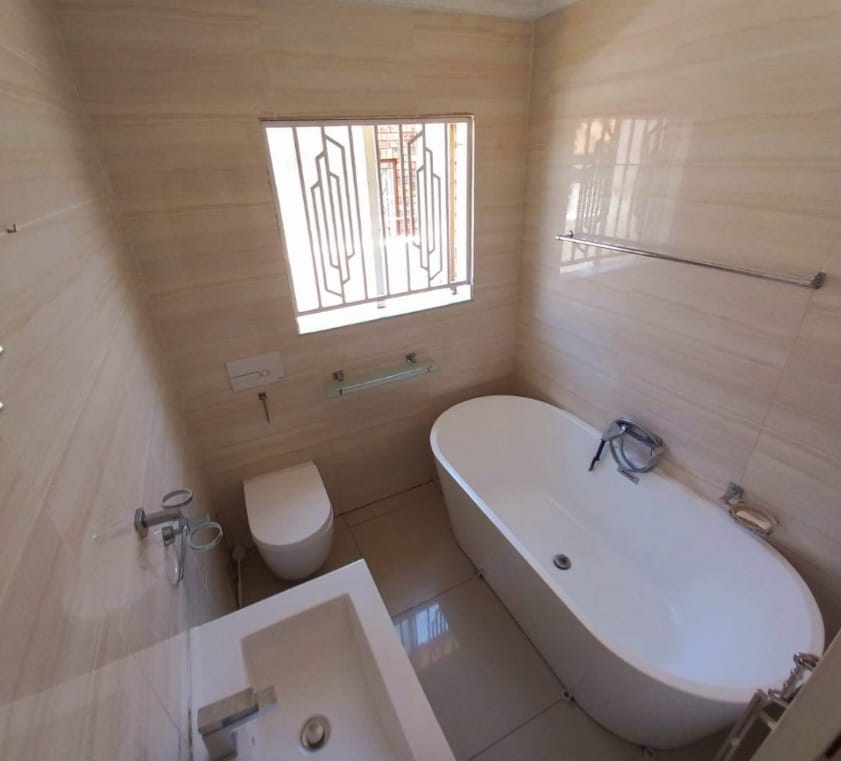 4 Bedroom Property for Sale in Muckleneuk Gauteng