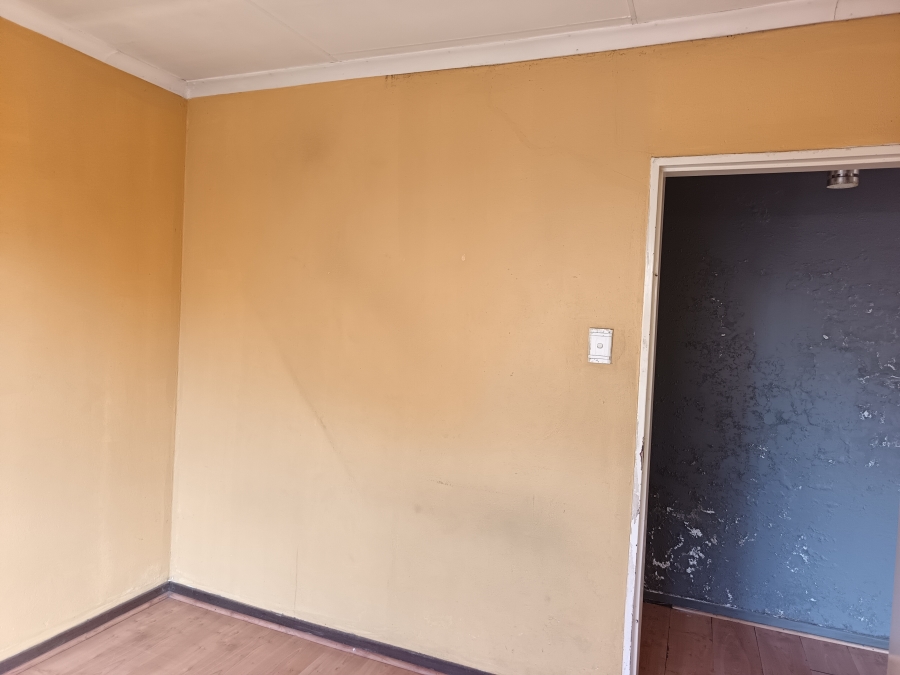 3 Bedroom Property for Sale in Clayville Gauteng