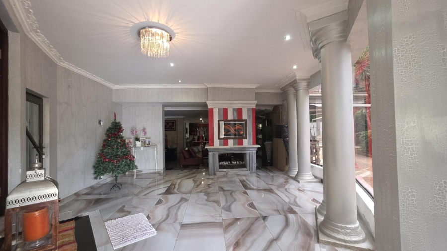 6 Bedroom Property for Sale in Raslouw Gauteng