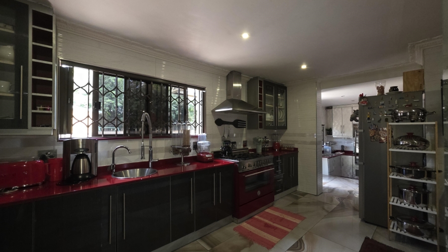 6 Bedroom Property for Sale in Raslouw Gauteng