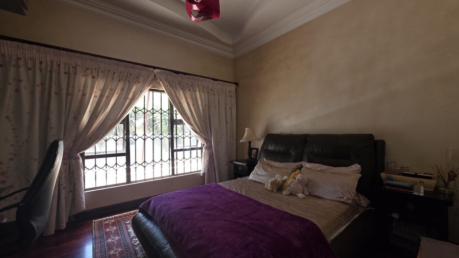6 Bedroom Property for Sale in Raslouw Gauteng