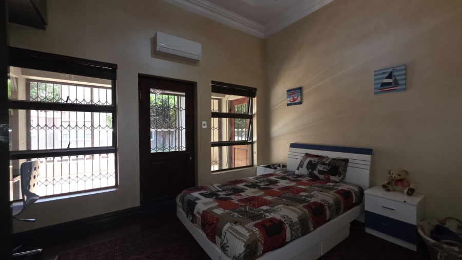 6 Bedroom Property for Sale in Raslouw Gauteng