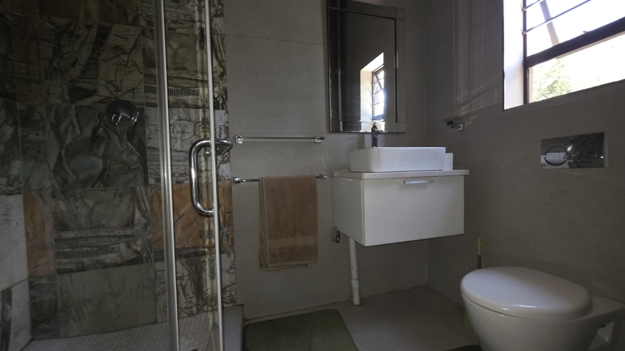 6 Bedroom Property for Sale in Raslouw Gauteng