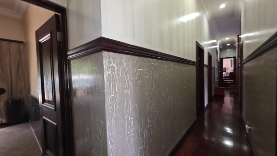 6 Bedroom Property for Sale in Raslouw Gauteng