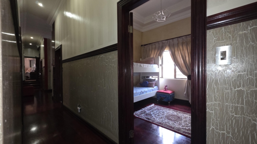 6 Bedroom Property for Sale in Raslouw Gauteng