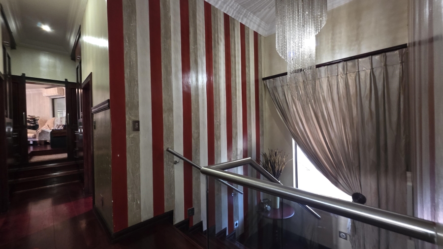 6 Bedroom Property for Sale in Raslouw Gauteng