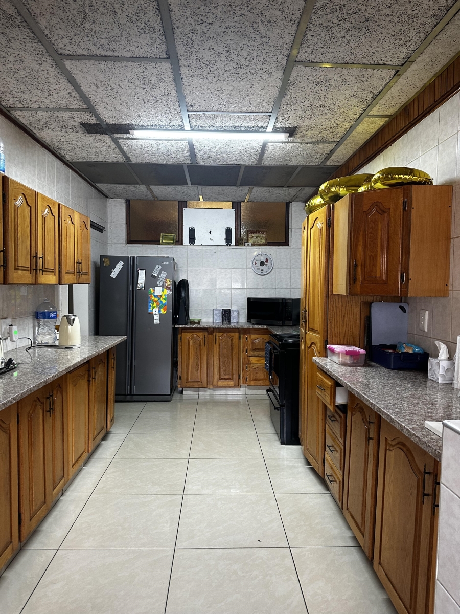 4 Bedroom Property for Sale in Erasmia Gauteng