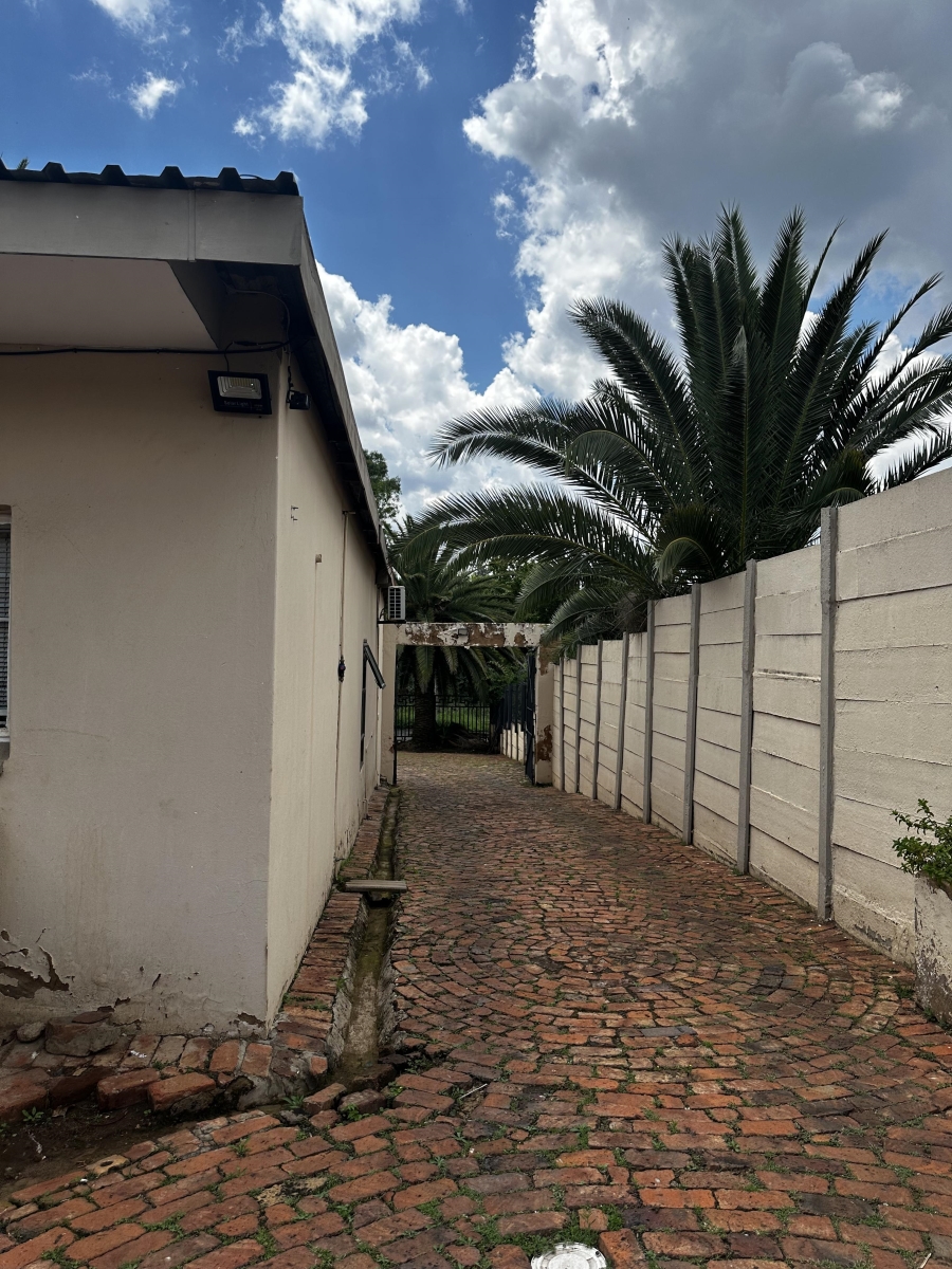 4 Bedroom Property for Sale in Erasmia Gauteng
