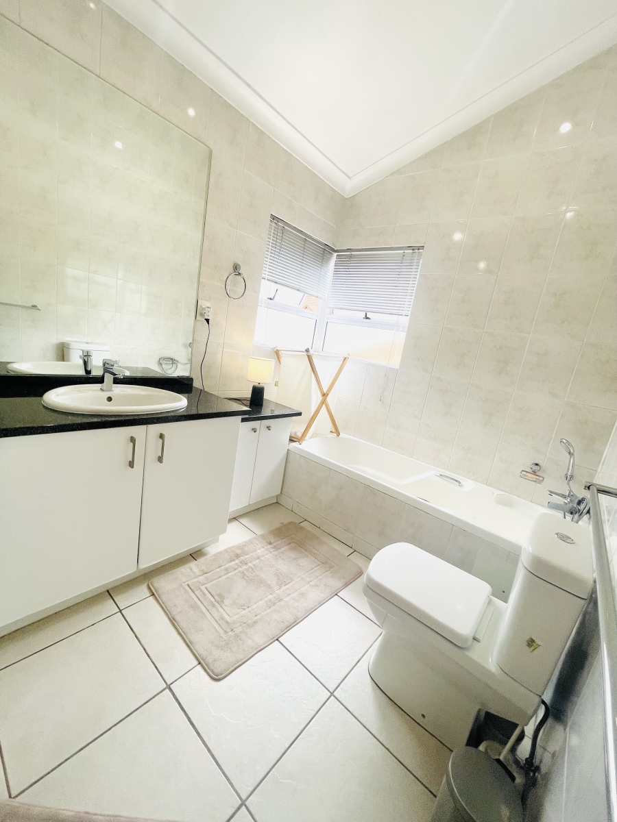 2 Bedroom Property for Sale in Morningside Gauteng