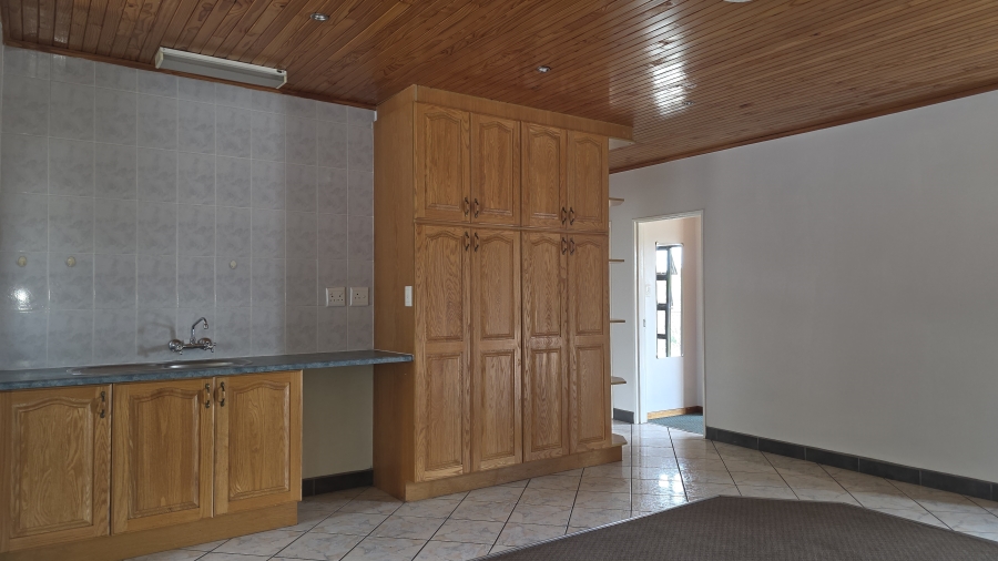 To Let 4 Bedroom Property for Rent in Eldo Glen Gauteng