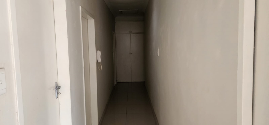 To Let 6 Bedroom Property for Rent in Clubview Gauteng