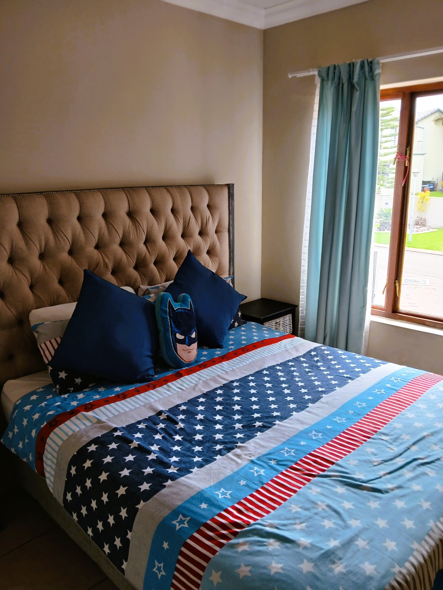 To Let 4 Bedroom Property for Rent in Thatchfield Close Gauteng