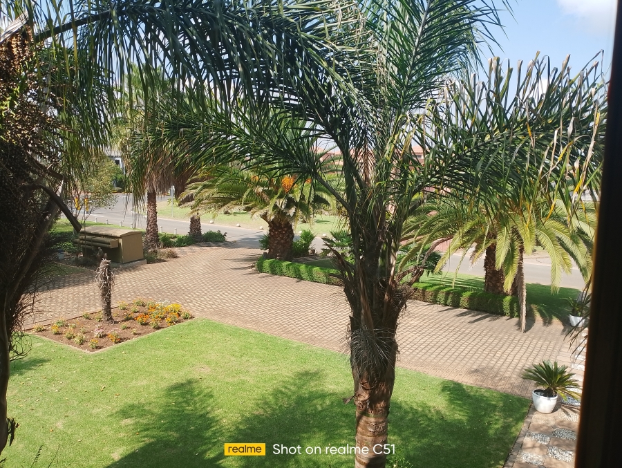 4 Bedroom Property for Sale in Helderwyk Gauteng