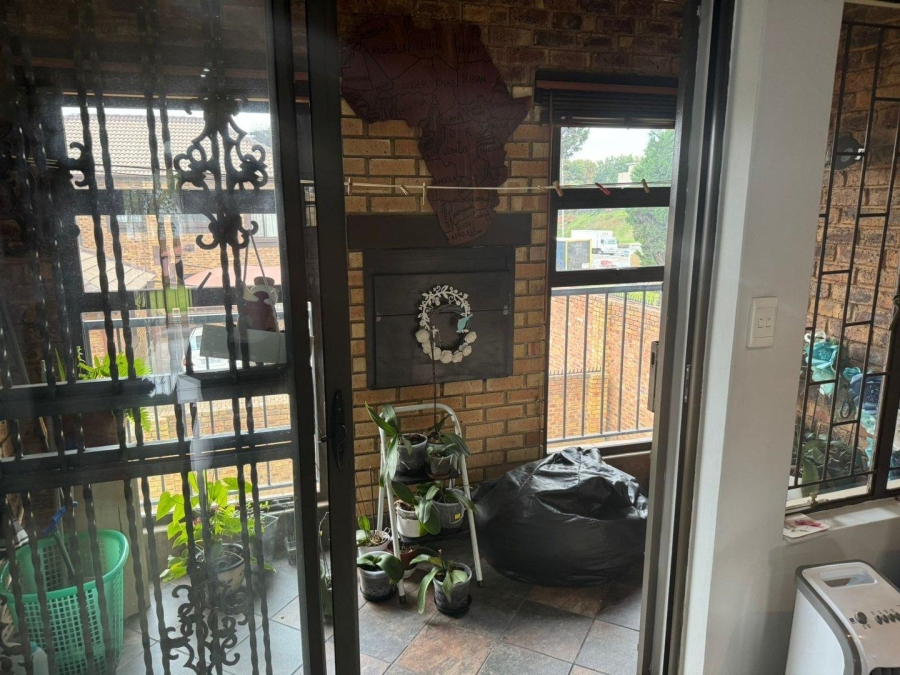 To Let 3 Bedroom Property for Rent in Oriel Gauteng