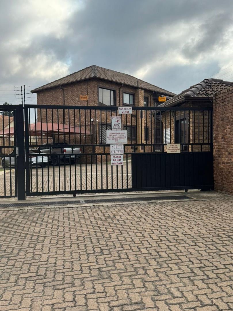 To Let 3 Bedroom Property for Rent in Oriel Gauteng
