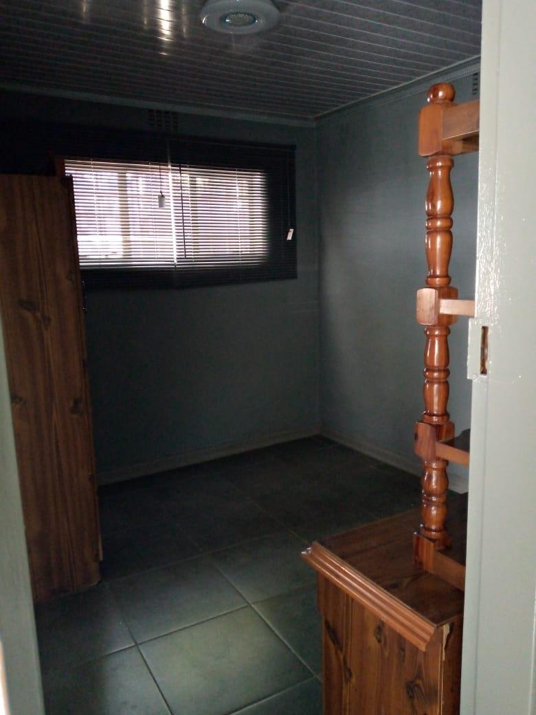 To Let 1 Bedroom Property for Rent in Mondeor Gauteng