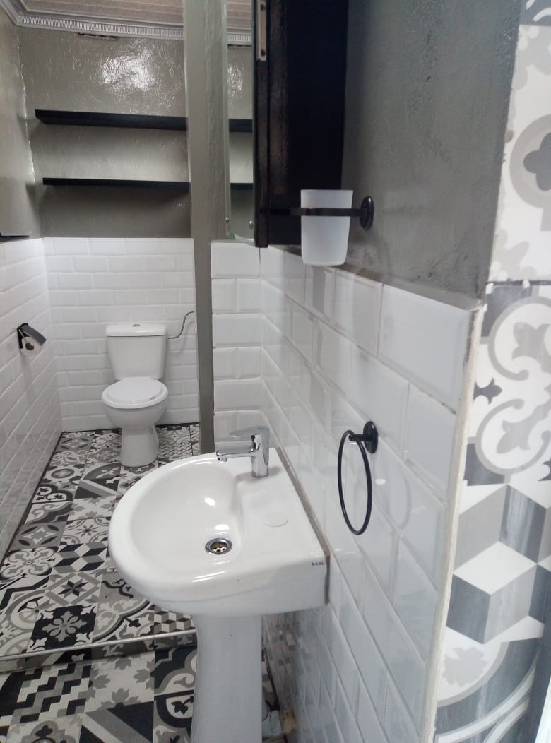 To Let 1 Bedroom Property for Rent in Mondeor Gauteng