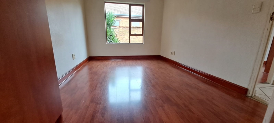 2 Bedroom Property for Sale in Bartlett Gauteng