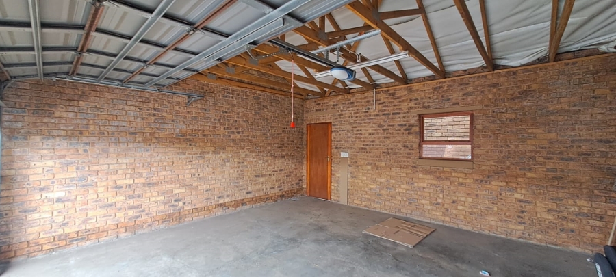 2 Bedroom Property for Sale in Bartlett Gauteng