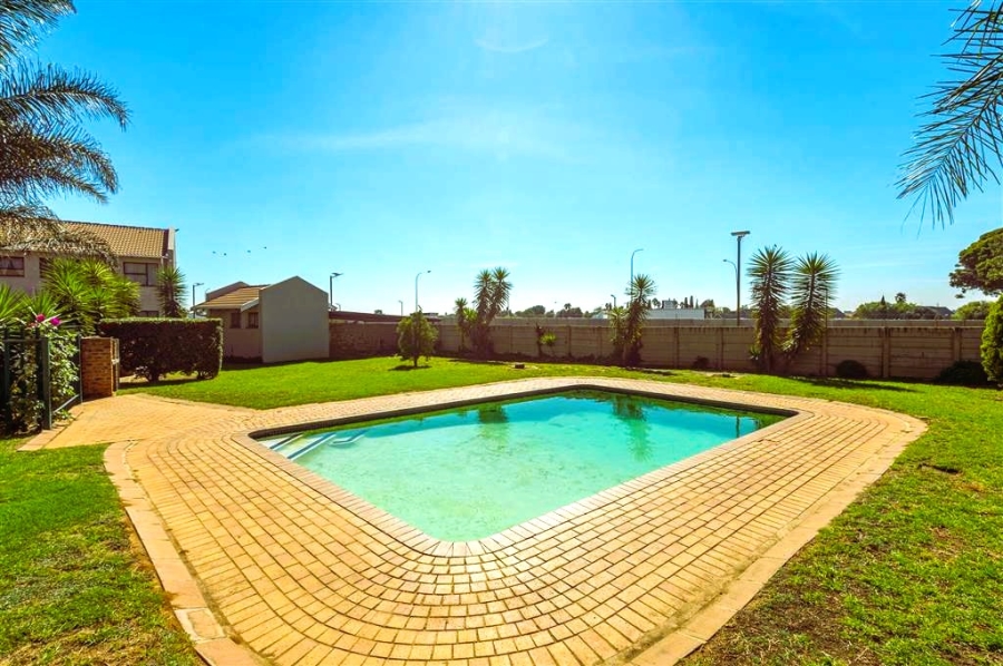 2 Bedroom Property for Sale in Impala Park Gauteng