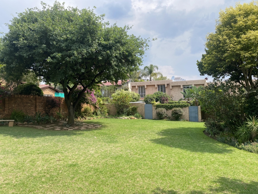 To Let 4 Bedroom Property for Rent in Parkmore Gauteng