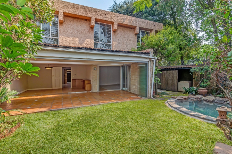 To Let 4 Bedroom Property for Rent in Parkmore Gauteng