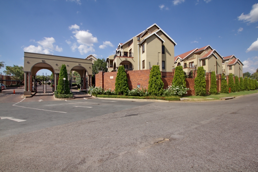 1 Bedroom Property for Sale in Bryanston Gauteng