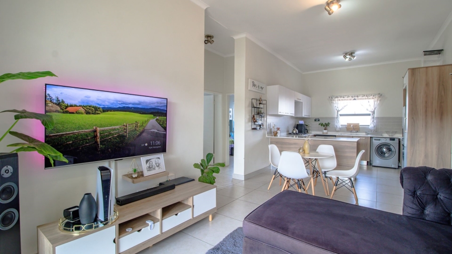 To Let 2 Bedroom Property for Rent in Founders Hill Gauteng