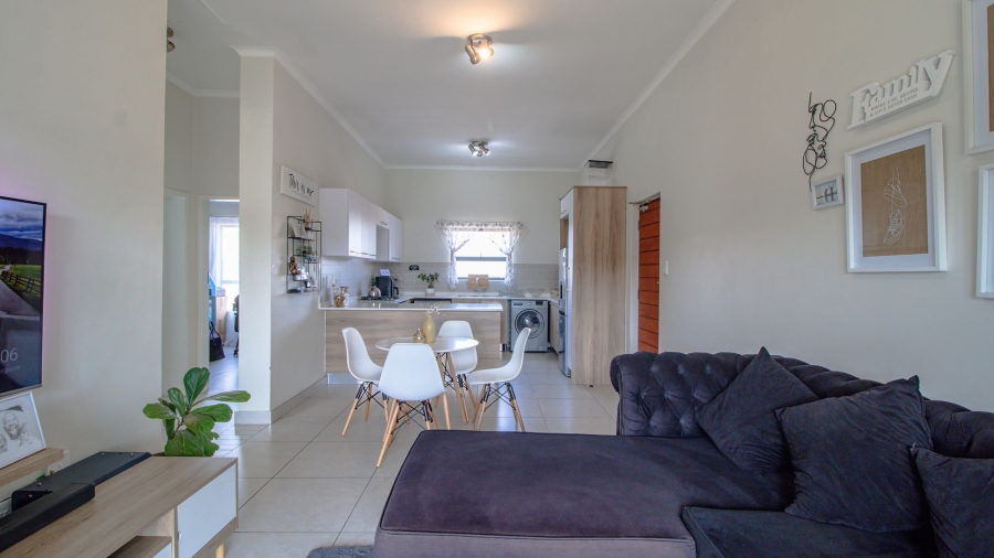 To Let 2 Bedroom Property for Rent in Founders Hill Gauteng