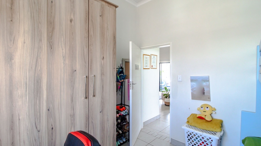 To Let 2 Bedroom Property for Rent in Founders Hill Gauteng