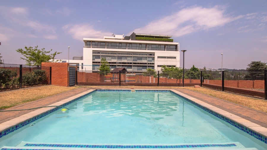 To Let 2 Bedroom Property for Rent in Founders Hill Gauteng