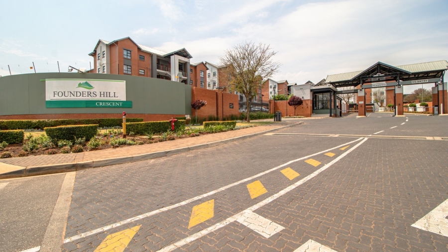 To Let 2 Bedroom Property for Rent in Founders Hill Gauteng