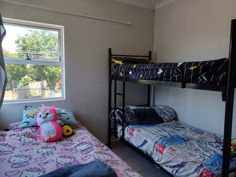 To Let 2 Bedroom Property for Rent in Sunnyridge Gauteng
