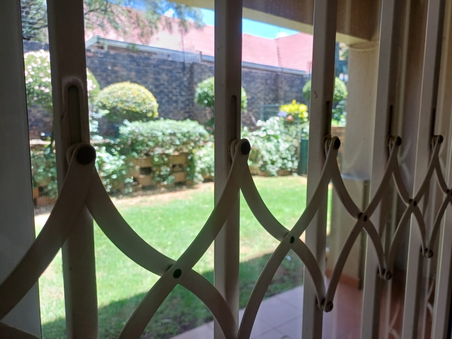 To Let 2 Bedroom Property for Rent in Sunnyridge Gauteng
