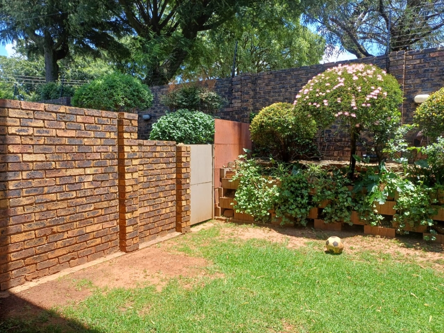 To Let 2 Bedroom Property for Rent in Sunnyridge Gauteng