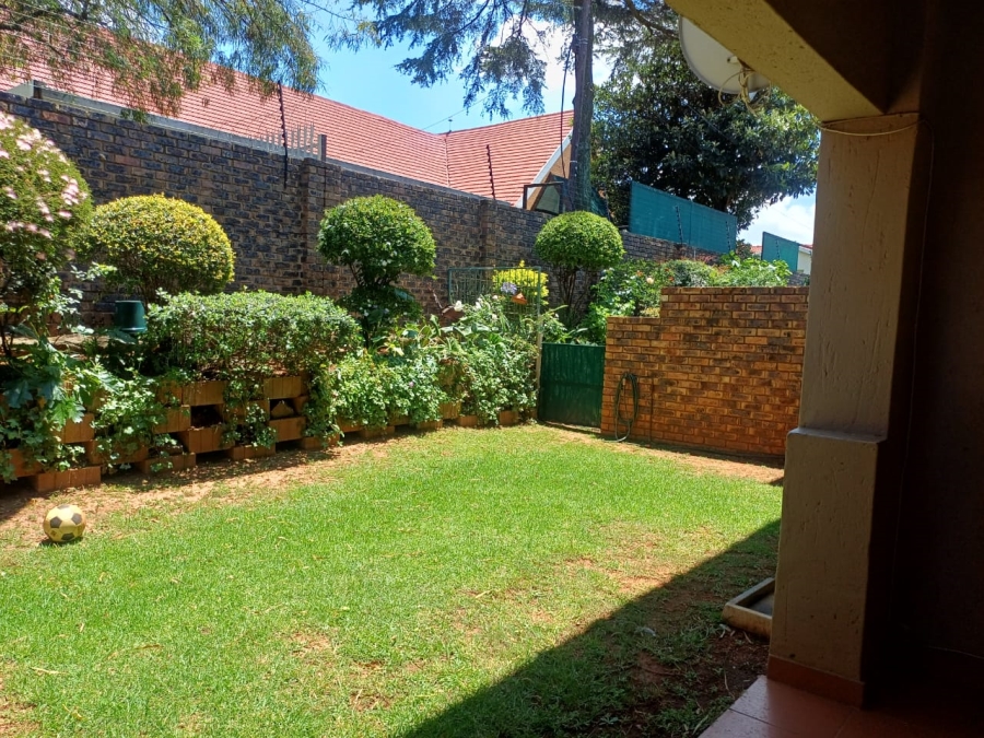 To Let 2 Bedroom Property for Rent in Sunnyridge Gauteng