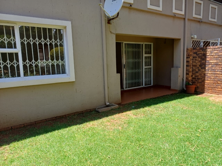 To Let 2 Bedroom Property for Rent in Sunnyridge Gauteng